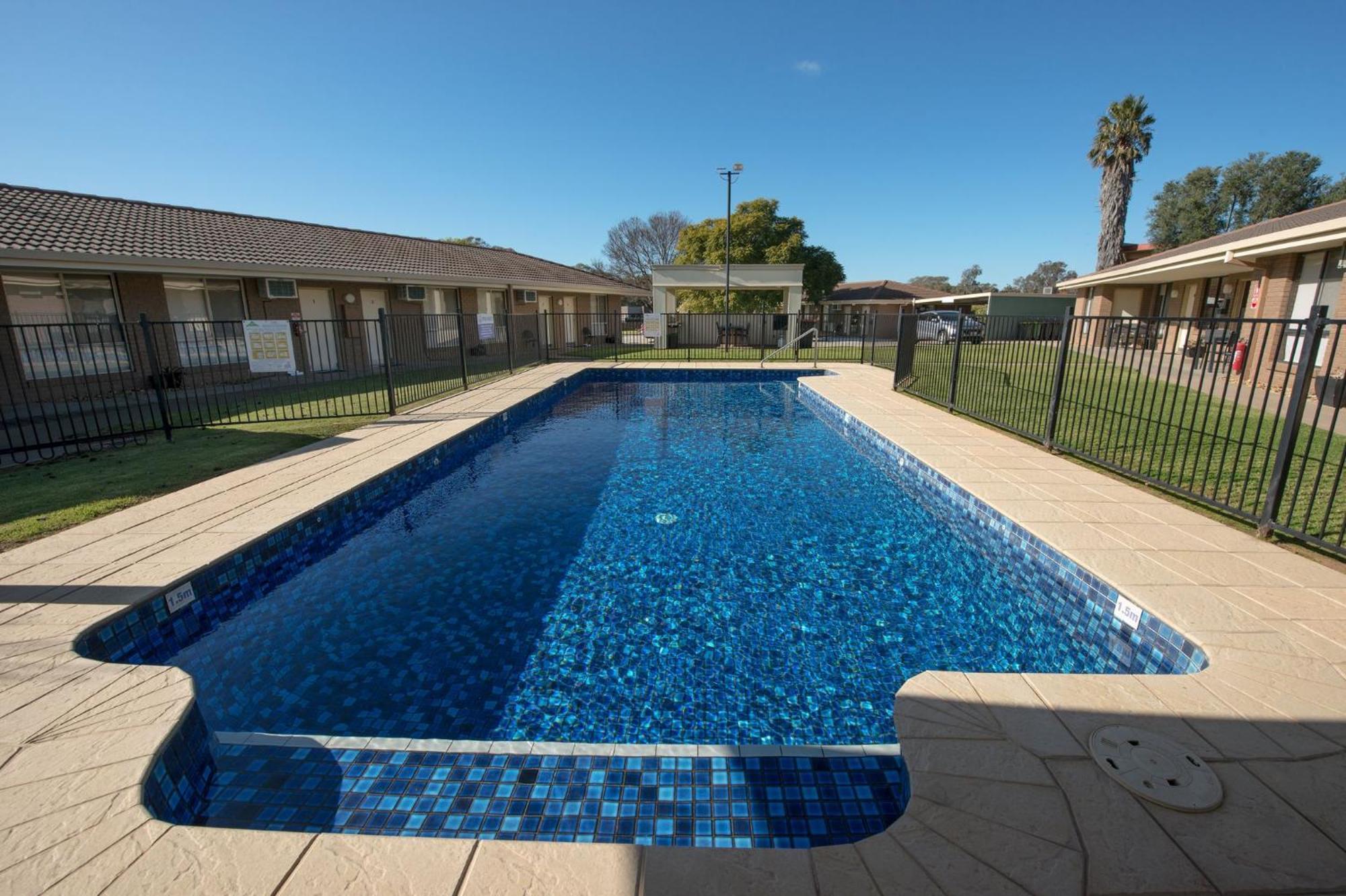 Jacaranda Holiday Units Swan Hill Exterior foto